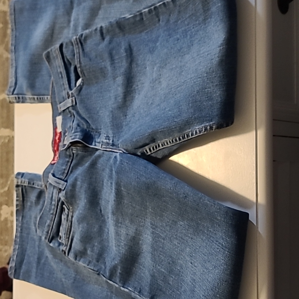 Women's Levi 518 boot cut size 3 junior.  Lightly used.